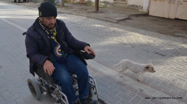 Engelli vatandaş yeni akü isterken gözyaşlarını tutamadı