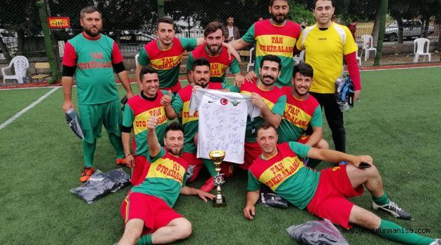 Kirazoğlu futbol turnuvasında Ozanca Gençlik şampiyon oldu