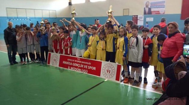 KÜÇÜK ERKEKLER FUTSAL MÜSABAKALARI SONA ERDİ