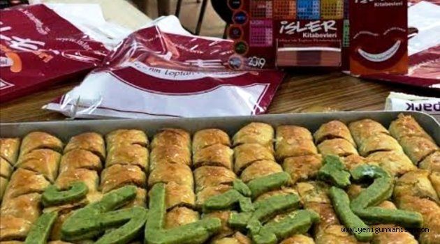 Manisa’da 190 tepsi baklava öğretmenlere dağıtıldı