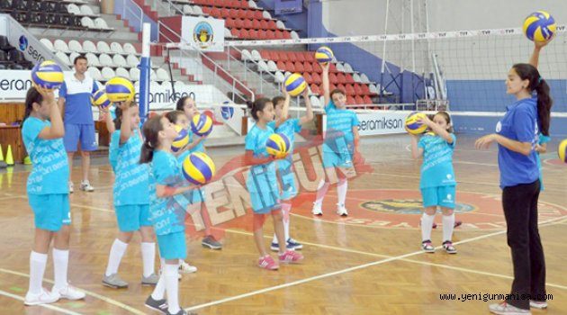 SERAMİKSAN BAYAN VOLEYBOL YAZ OKULU AÇILACAK