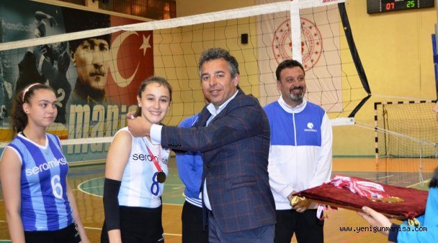 SERAMİKSANLI MİNİK SULTANLAR İL ŞAMPİYONU OLDU