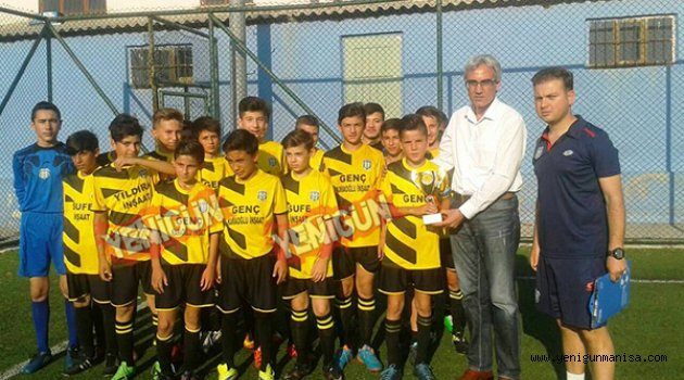  U-13 LİGİ ŞAMPİYONLARI KUPALARINI ALDI