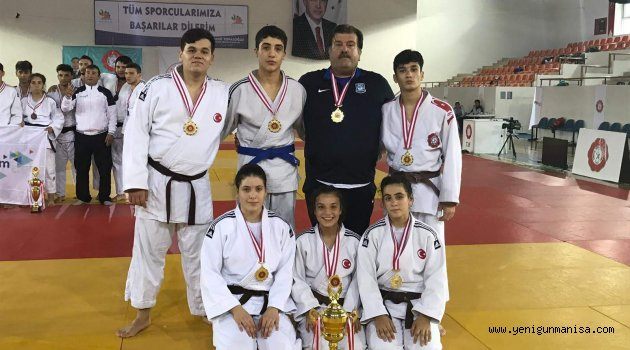 YUNUSEMRE BELEDİYESPOR JUDODA 1. LİGE YÜKSELDİ